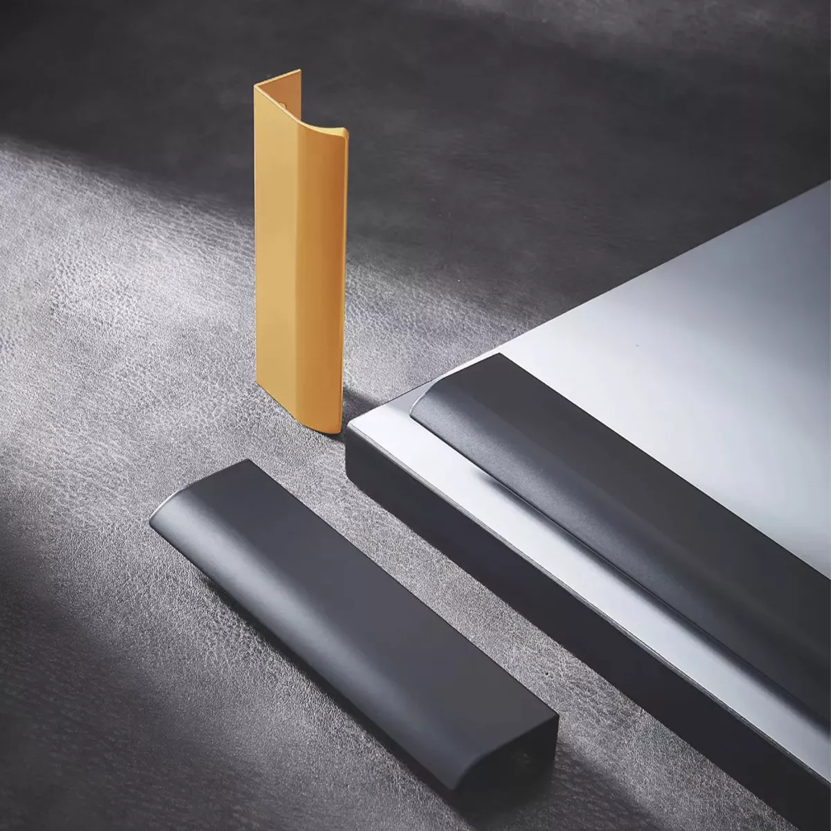 VILA D1018 Modern Cabinet Handle